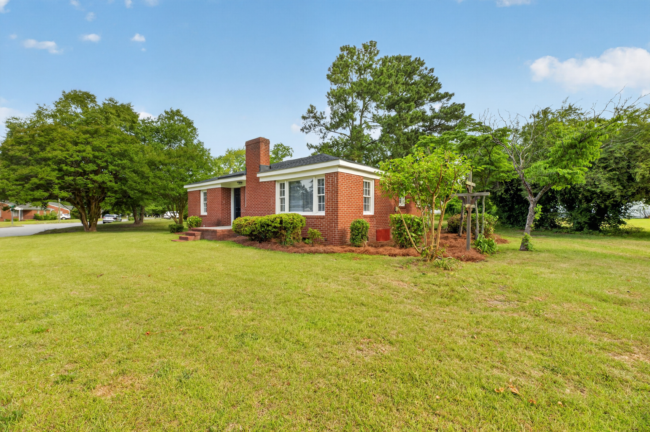 2813 Jackson Dr. - Image 2
